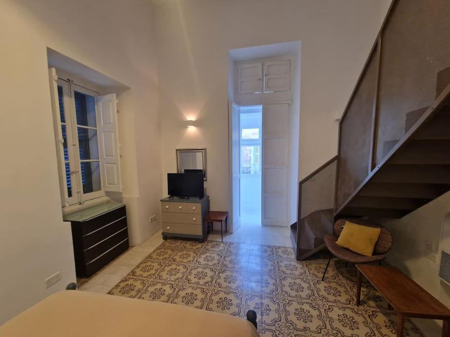 Appartement Convenient Second Floor Fully Equipped Apt